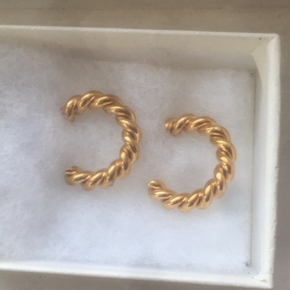 Gold-colored Twist Cable Coil Mini Hoop Earrings - Picture 2 of 4